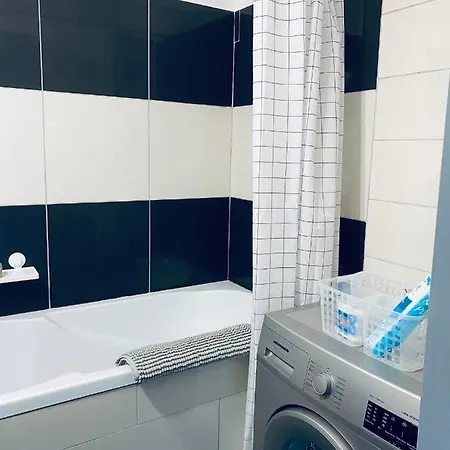 Fured Apartman شقة بالاتونفوريد
